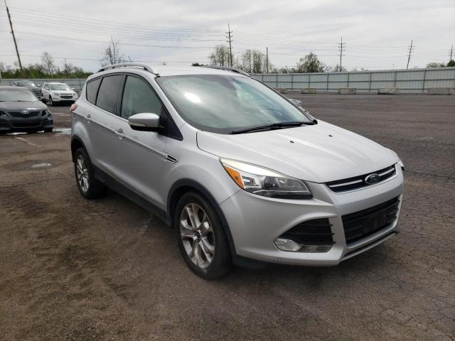 Ford Escape tit (2014)