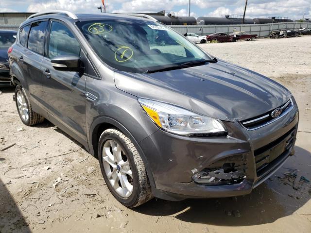 Ford Escape tit (2014)
