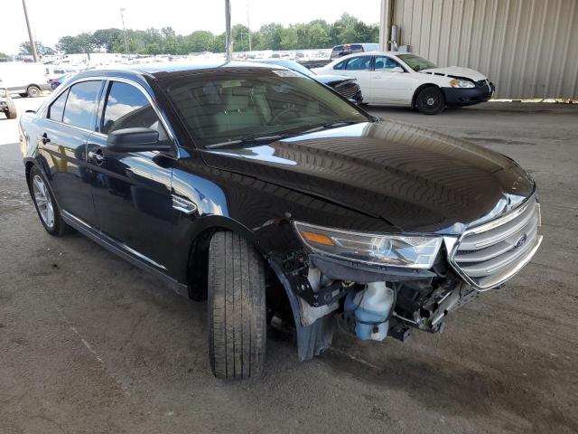 Ford Taurus se (2018)
