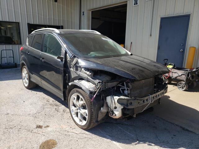 Ford Escape tit (2015)