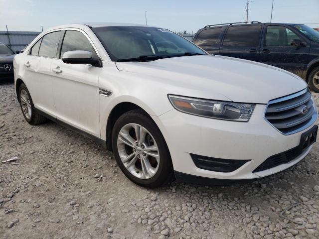 Ford Taurus sel (2015)
