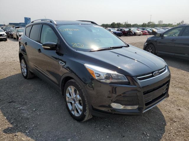 Ford Escape tit (2015)