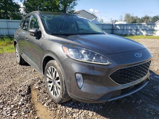 Ford Escape tit (2020)