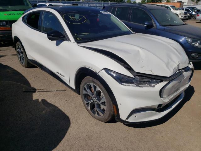Ford Mustang ma (2021)