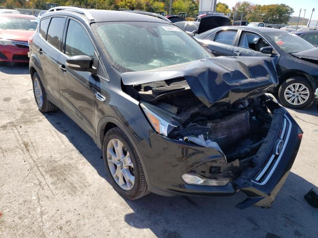 Ford Escape tit (2015)