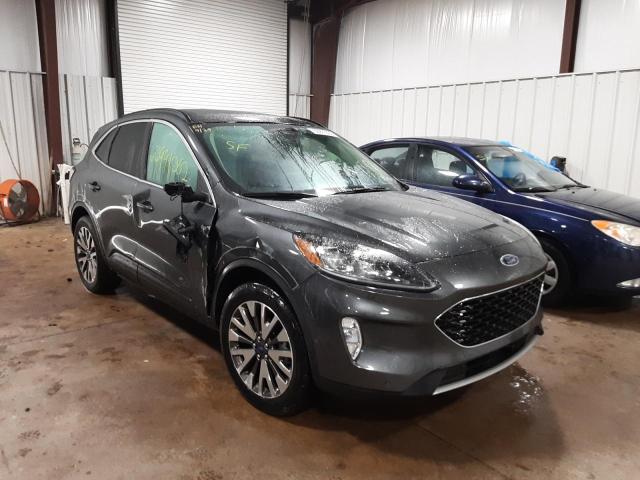 Ford Escape tit (2020)