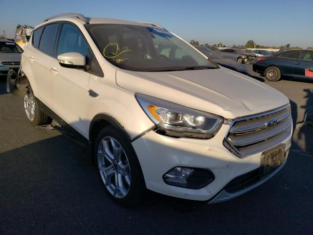 Ford Escape tit (2017)
