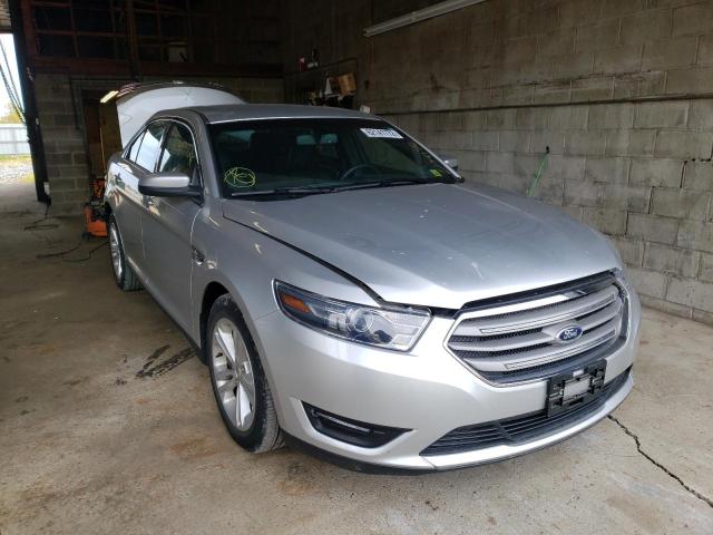 Ford Taurus sel (2015)