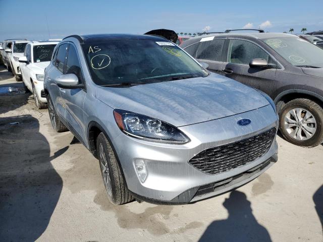 Ford Escape tit (2020)