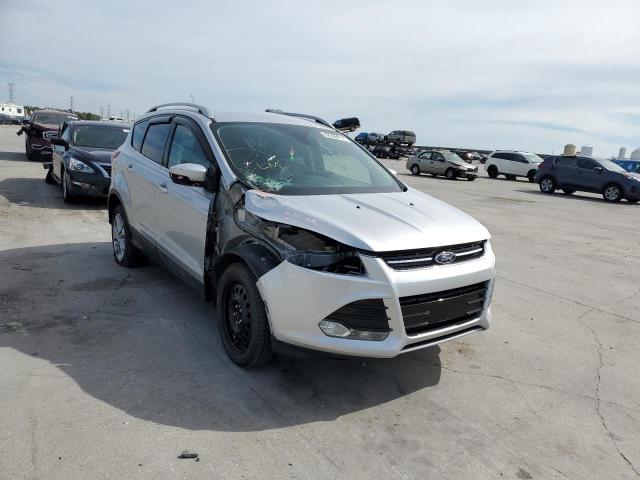 Ford Escape tit (2015)