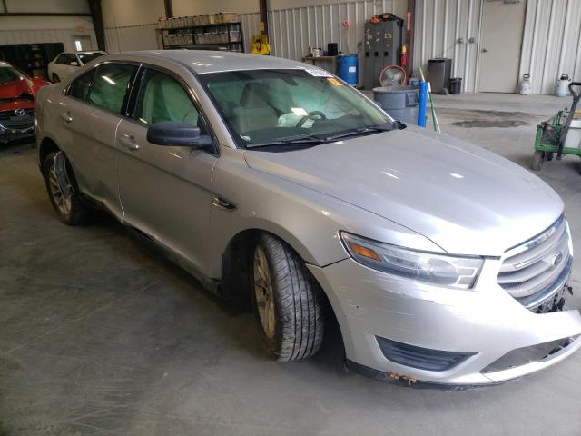 Ford Taurus se (2013)