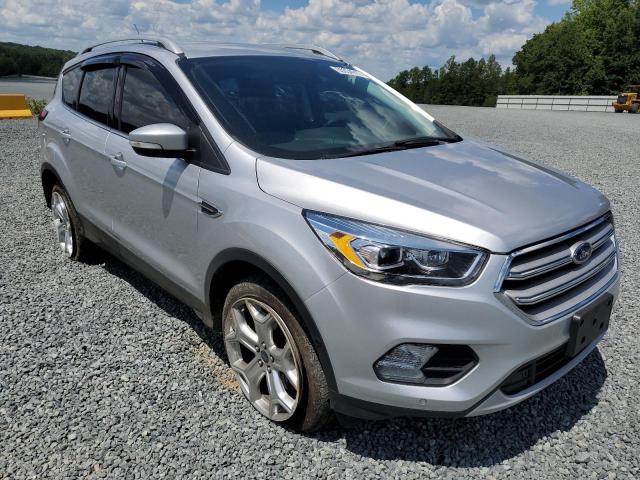 Ford Escape tit (2019)