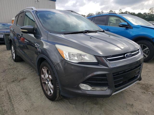 Ford Escape tit (2015)