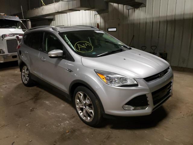 Ford Escape tit (2016)
