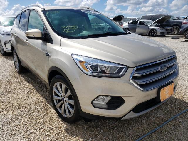 Ford Escape tit (2017)