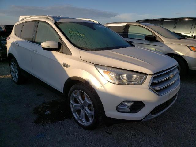 Ford Escape tit (2017)