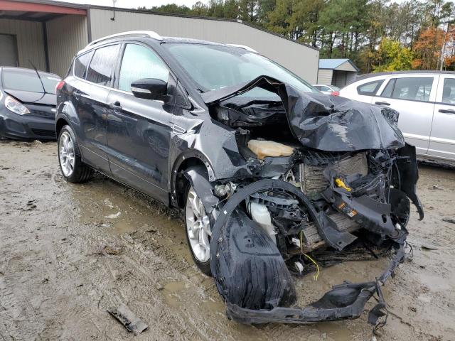 Ford Escape tit (2014)
