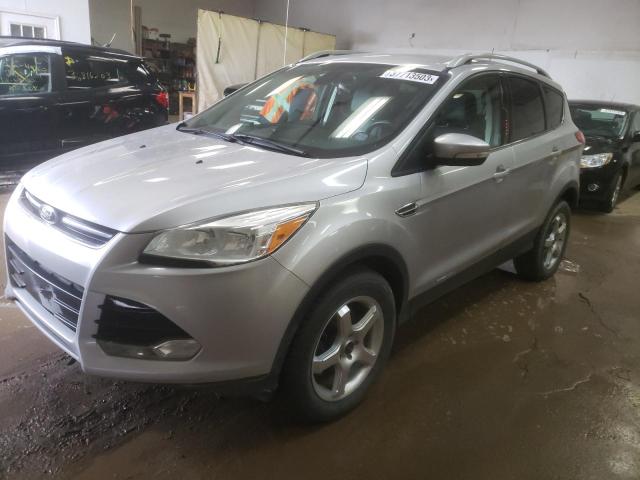 Ford Escape tit (2015)
