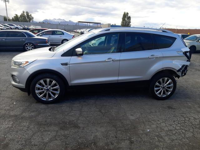 Ford Escape tit (2017)