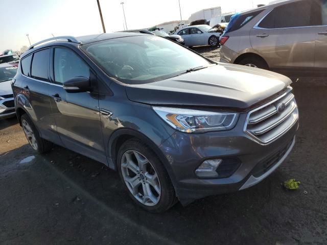 Ford Escape tit (2017)