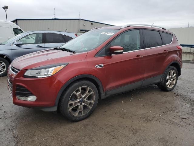 Ford Escape tit (2015)