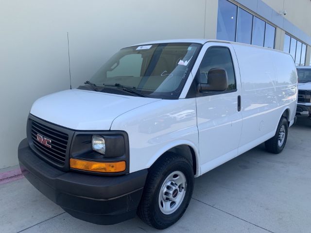 Gmc Savana cargo van (2017)