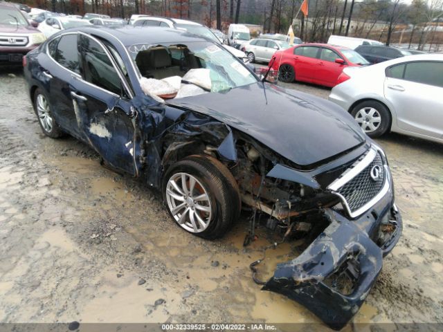 Infiniti Q70 (2015)