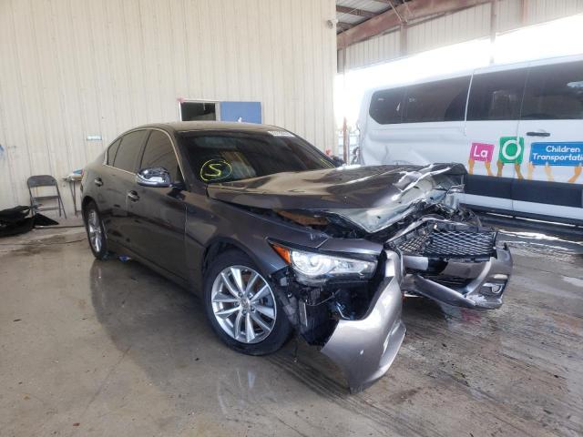 Infiniti Q50 base (2015)
