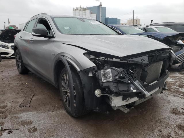 Infiniti Qx30 base (2017)