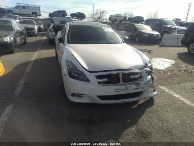 Infiniti G37 coupe (2011)