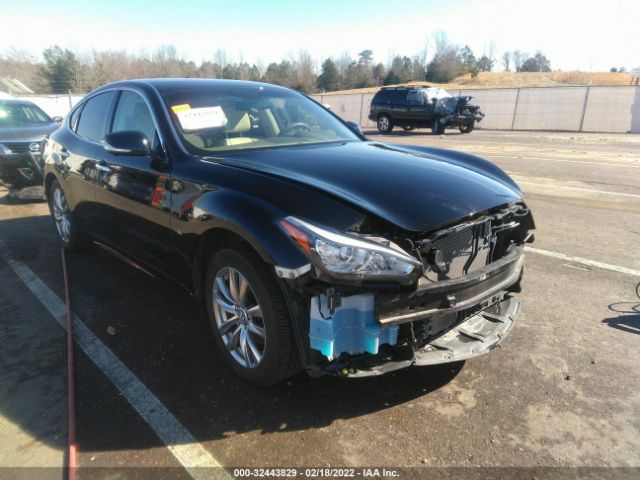 Infiniti Q70 (2016)
