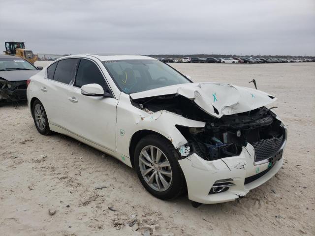 Infiniti Q50 base (2015)