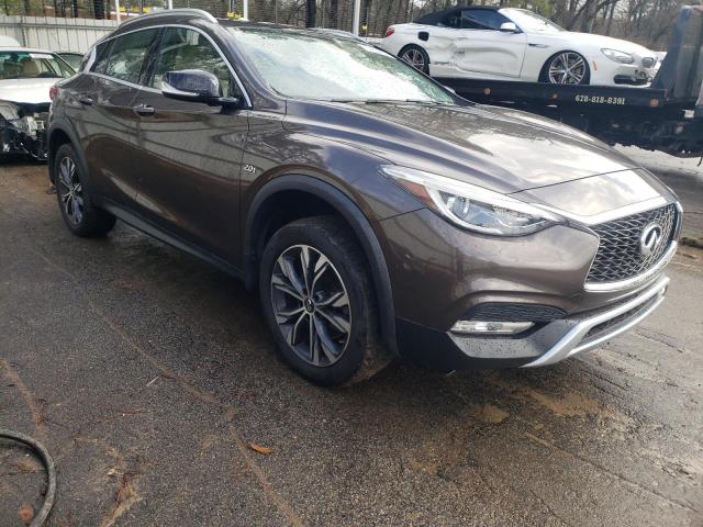 Infiniti Qx30 base (2017)