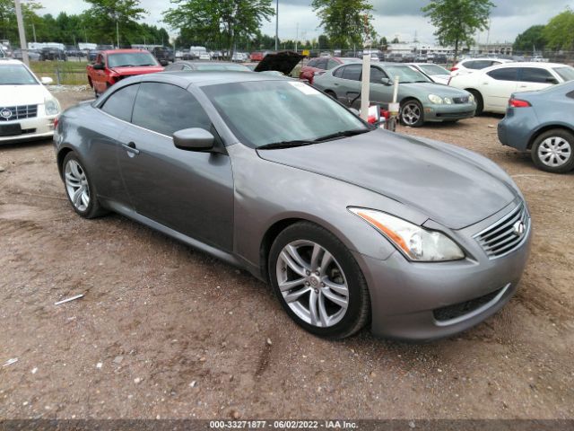 Infiniti G37 convertible (2010)
