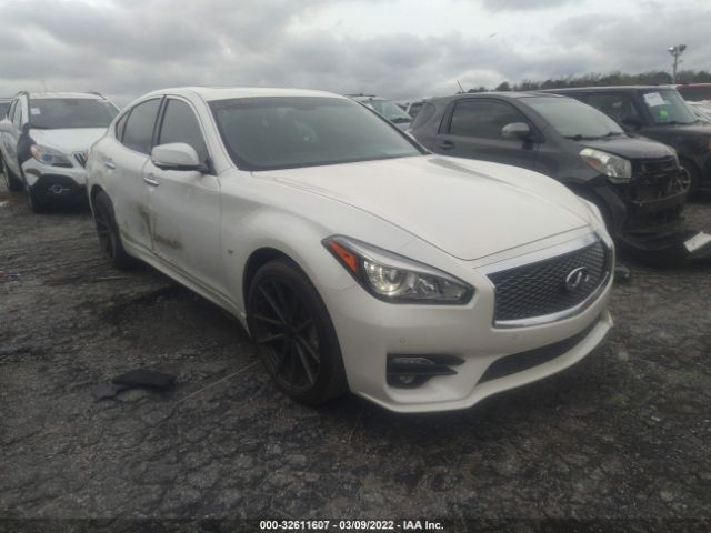 Infiniti Q70 (2017)