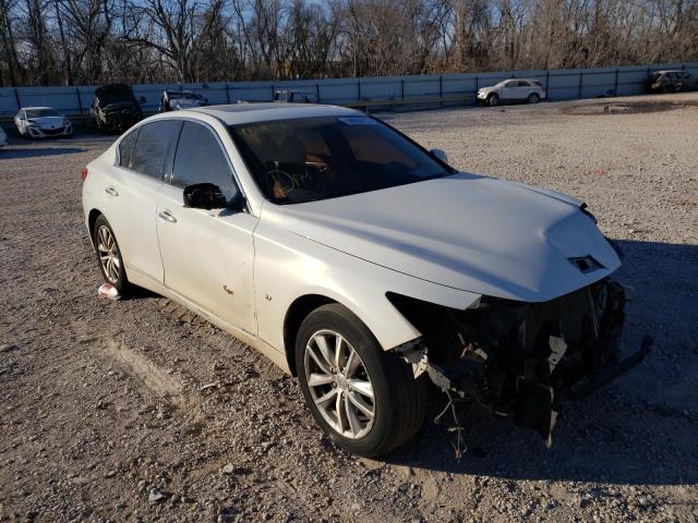 Infiniti Q50 base (2015)