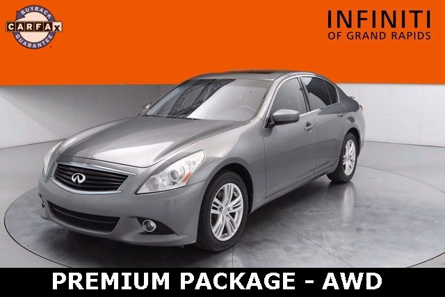 Infiniti G37 sedan (2013)