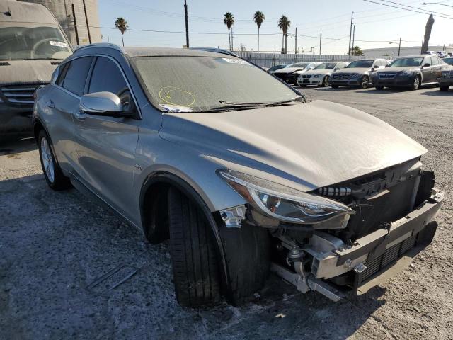 Infiniti Qx30 base (2017)