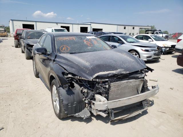 Infiniti Qx30 base (2017)