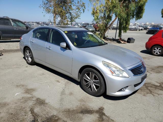 Infiniti G25 base (2012)