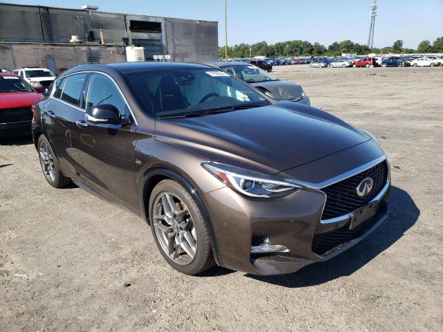 Infiniti Qx30 base (2017)