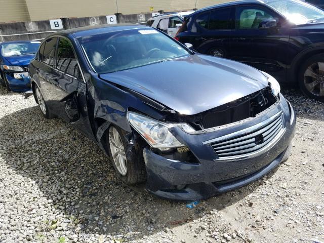 Infiniti G25 base (2011)