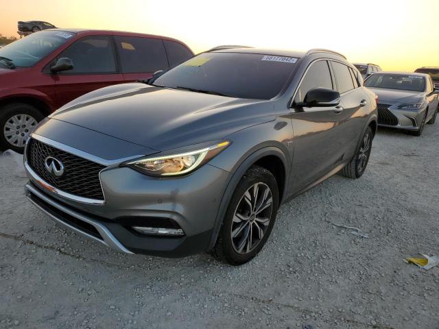 Infiniti Qx30 base (2017)