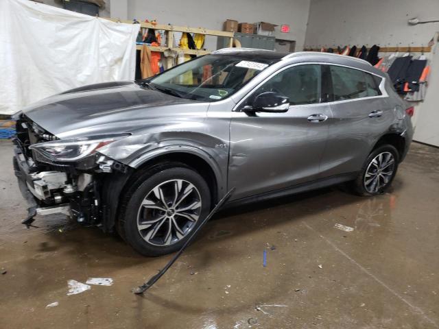 Infiniti Qx30 base (2017)