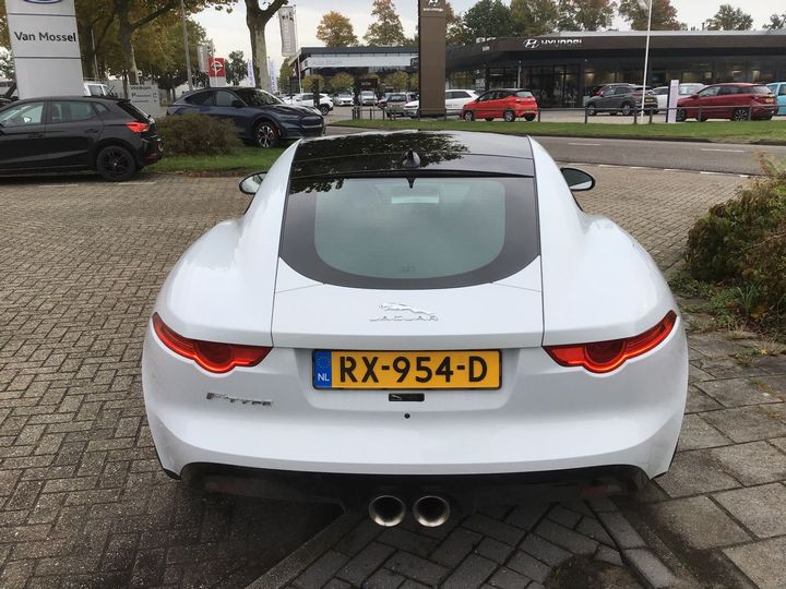 Jaguar F-type 2018