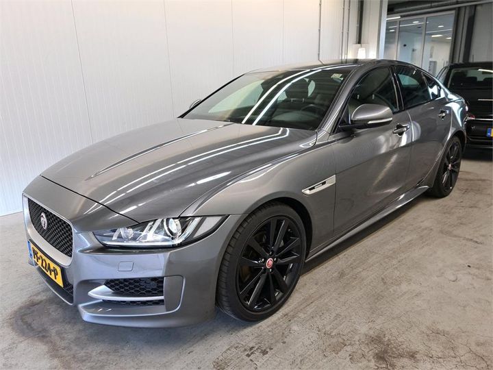 Jaguar Xe (2017)