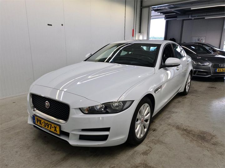 Jaguar Xe (2017)