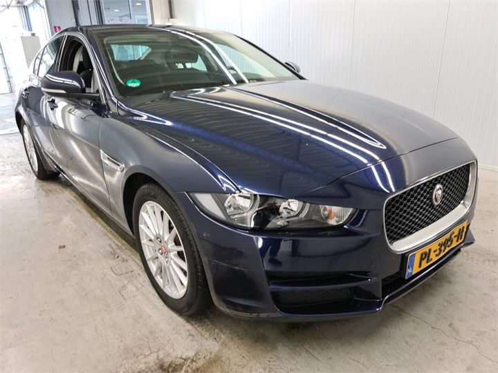 Jaguar Xe (2017)