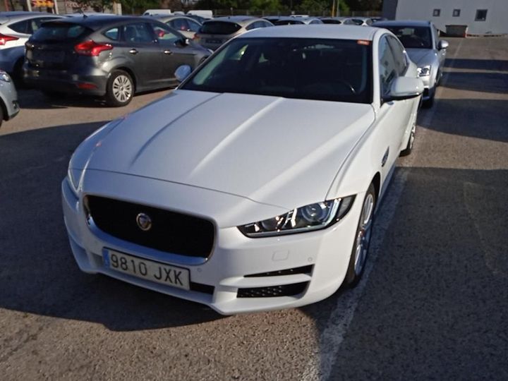 Jaguar Xe (2017)