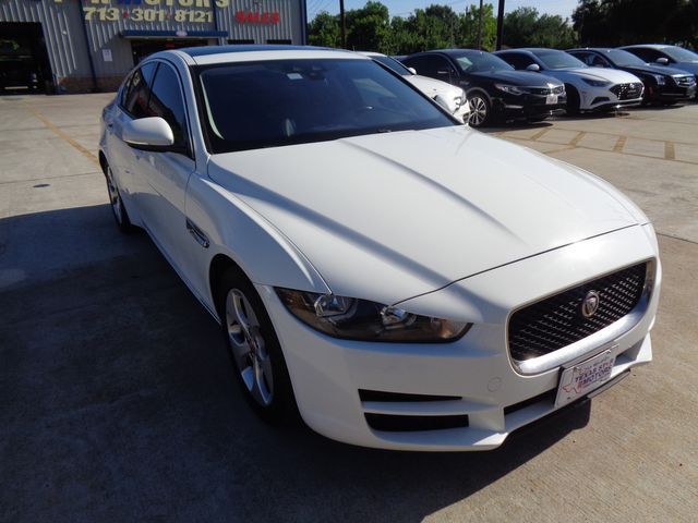 Jaguar Xe (2018)